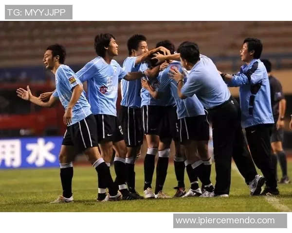 广州排球队杯赛精彩表现分析与配合默契探讨