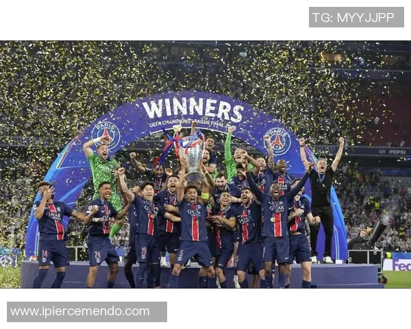 闪耀绿茵场的L字母足球明星们他们的传奇故事与辉煌成就